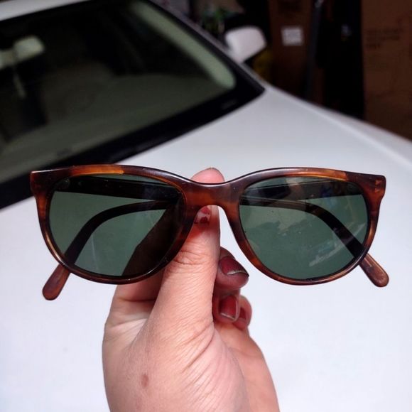 Ray-Ban Accessories - Vintage Rayban B&L Celebrities Tortoise G-15 Sunglasses. W1901
